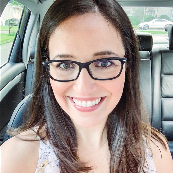 Meet Your Posher - Picture 3 of 7